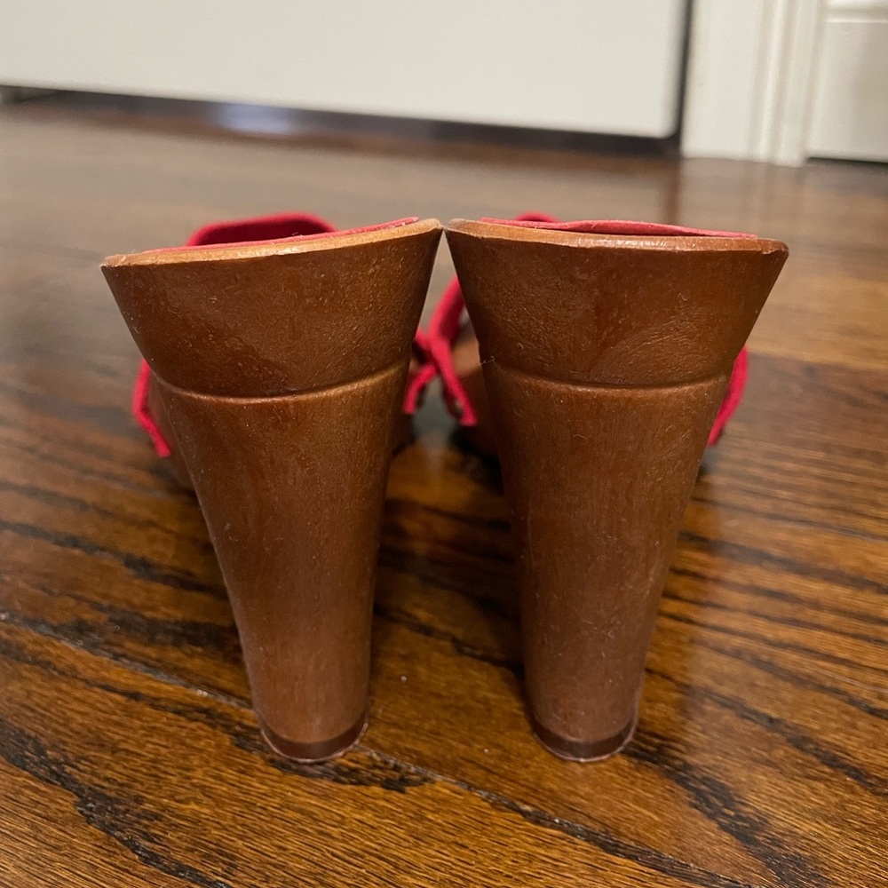 Red Clogs - Picture 3 of 5